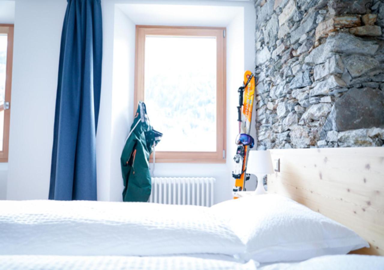 Отель Bed&Bike Tremola San Gottardo Айроло Экстерьер фото