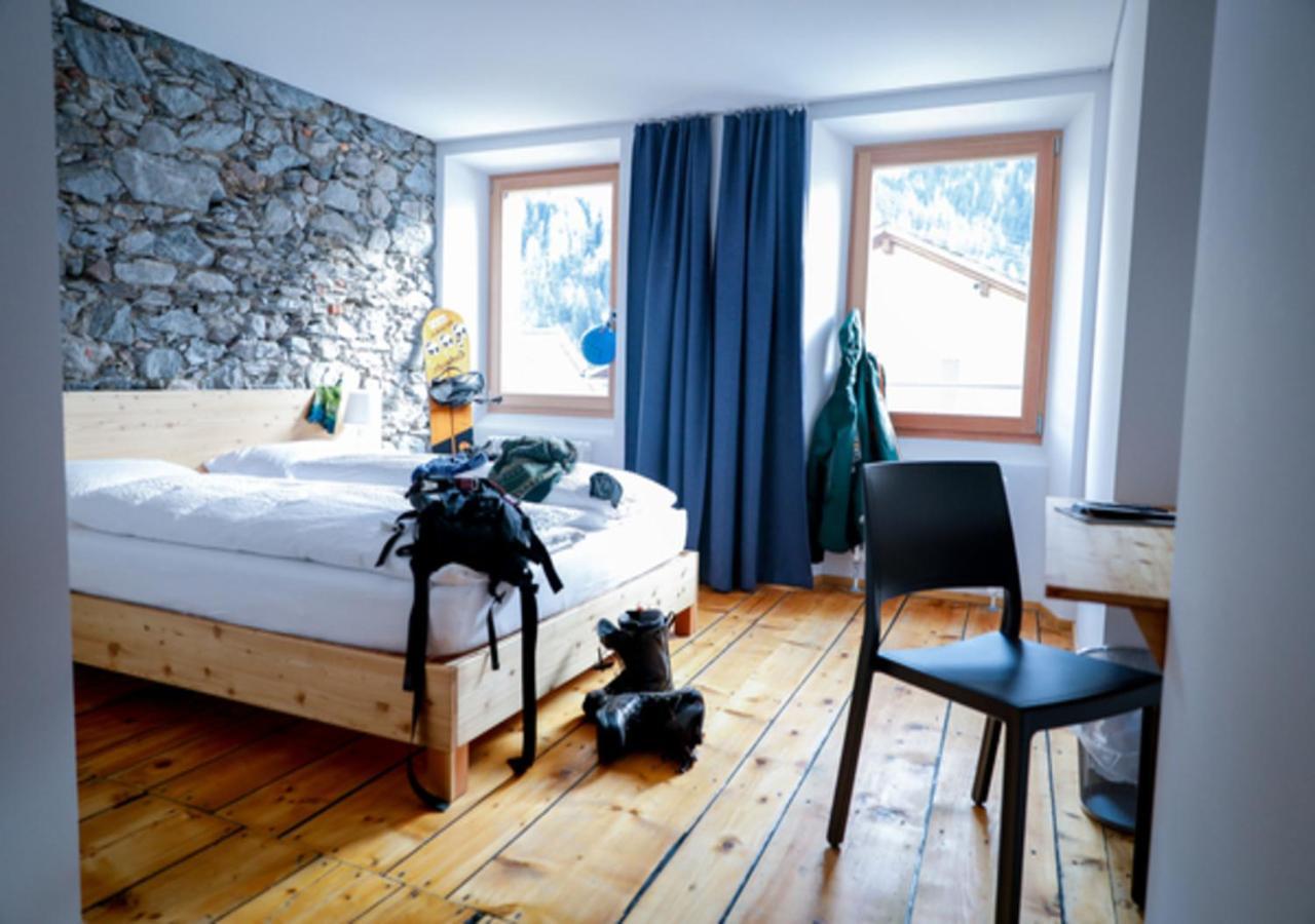Отель Bed&Bike Tremola San Gottardo Айроло Экстерьер фото